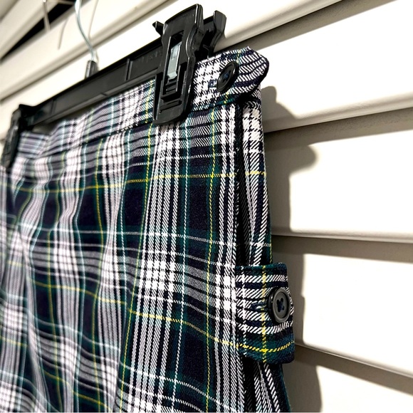 Land’s End Green Plaid Pleated Uniform Skirt - Picture 4 of 12